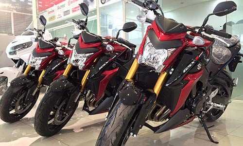 Suzuki GSX-S1000 “hàng ngoài” rẻ hơn chính hãng 30 triệu