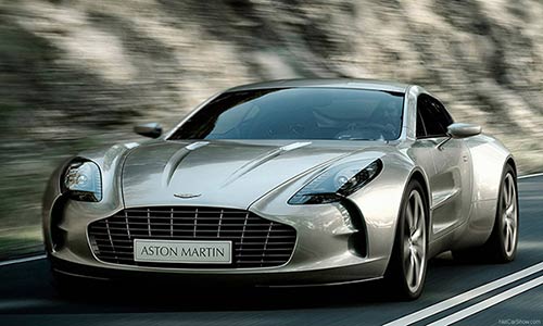 Siêu xe trăm tỷ Aston Martin One-77 chạy trốn fan hâm mộ