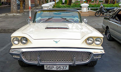 "Hàng hiếm" Ford Thunderbird 1958 lăn bánh tại Việt Nam