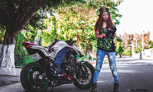 Nữ biker Việt "làm gỏi" Kawasaki Z1000 phiên bản 2016