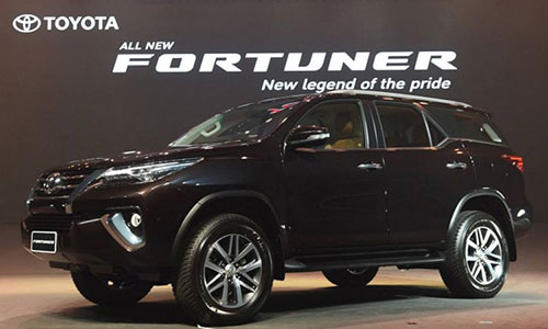 Toyota Fortuner thế hệ mới chốt giá gần 1 tỷ đồng