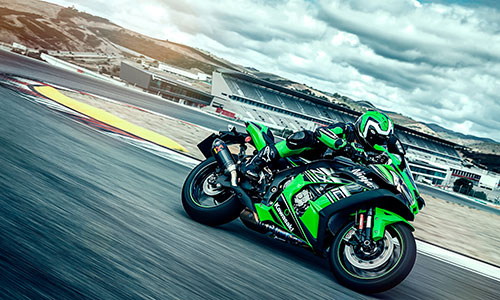 Kawasaki ZX-10R 2016 "khủng" hơn nhờ pô Akrapovic mới