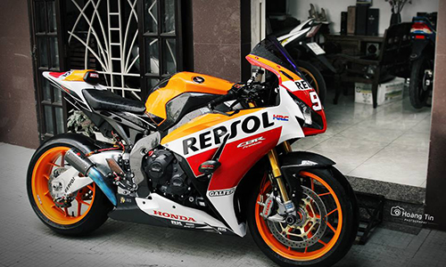 Siêu môtô Honda CBR1000 SP “độ khủng” tại Việt Nam