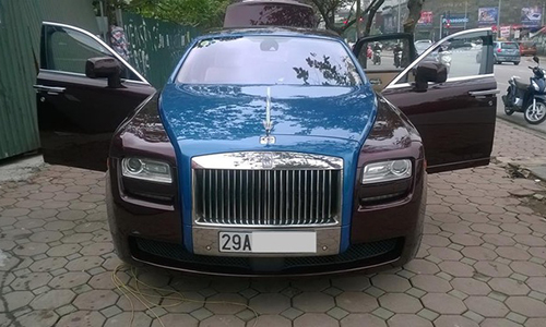 Xe sang Rolls-Royce Ghost chục tỷ đổi màu ở Hà Nội 