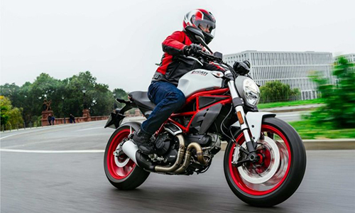 Môtô Ducati Monster 797 bản Thái giá 261 triệu đồng