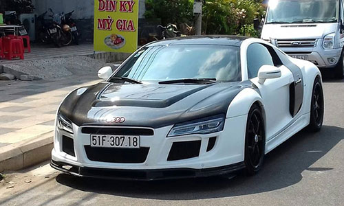 Siêu xe Ferrari 458 Italia và Audi R8 “phượt” Vũng Tàu