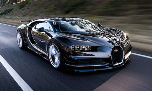 Xem siêu xe Bugatti Chiron lên 350 km/h trong nháy mắt