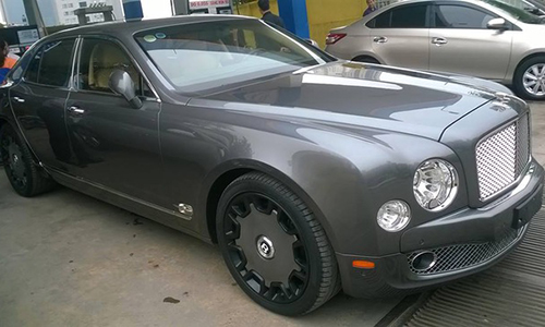 Siêu xe sang Bentley tiền tỷ độ mâm "khủng" tại Hà thành