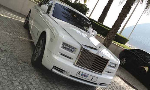 Siêu xe sang Rolls-Royce đeo biển số gần 200 tỷ đồng