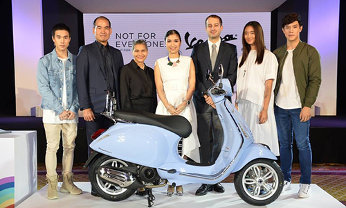 Vespa Primavera đặc biệt giá 82 triệu tại Thái Lan