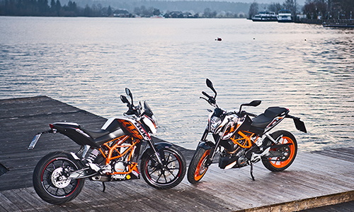 Hãng xe máy KTM triệu hồi Duke 125 và Duke 390