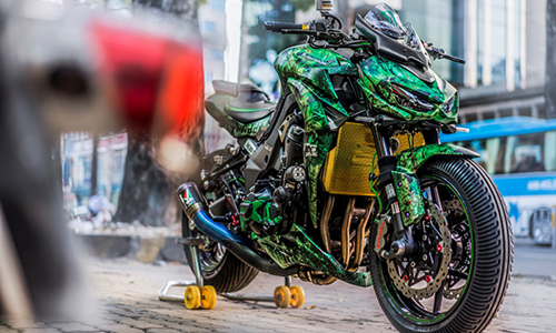 Kawasaki Z1000 độ "đồng nát", đồ chơi khủng ở Sài Gòn