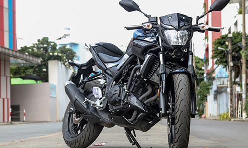 "Chạm mặt" môtô Yamaha MT-03 giá 139 triệu tại VN