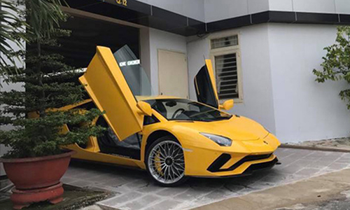 Siêu xe Lamborghini Aventador S gần 40 tỷ tại Sài Gòn