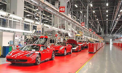 Nhân viên Ferrari "đừng mơ" được mua siêu xe chính hãng