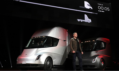 Xe đầu kéo chạy điện Tesla Semi Truck giá 3,4 tỷ đồng