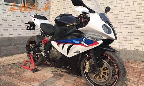 Xế nổ Tàu Benelli BN600i "mượn xác" siêu môtô BMW S1000RR 