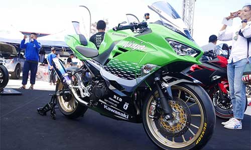 Môtô Kawasaki Ninja 400 độ khủng như siêu môtô đua