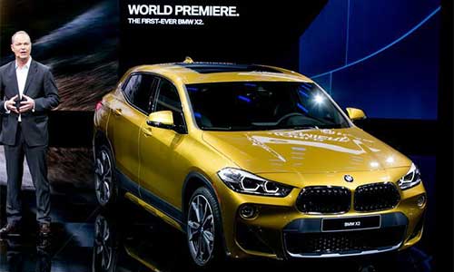 BMW X2 2019 giá từ 870 triệu đồng "đấu" Mercedes GLC  