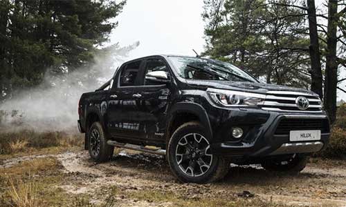 Chi tiết bán tải Toyota Hilux phiên bản kỷ niệm 50 năm