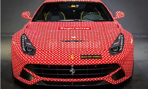 "Soi" siêu xe Ferrari F12 Louis Vuitton hơn 4 tỷ đồng 