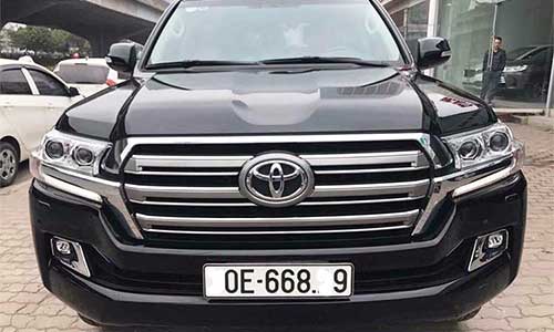 “Soi” Toyota Land Cruiser XV 2016 gần 4 tỷ tại Hà Nội 