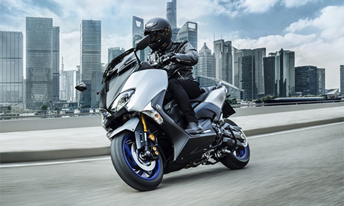 "Soi" Yamaha TMax 2018 phiên bản SX và DX tại châu Âu