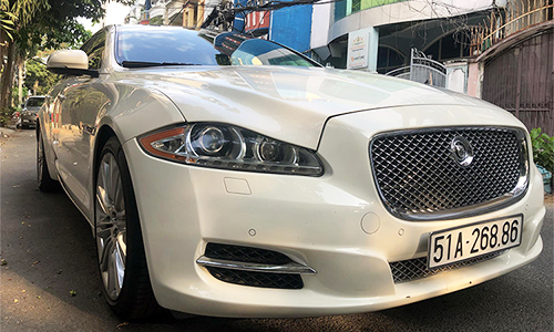 Jaguar XJL Limited “biển phát lộc” giá hơn 2 tỷ ở Sài Gòn