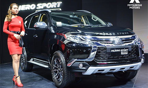 Mitsubishi Pajero Sport 2018 bản giới hạn giá 878 triệu đồng