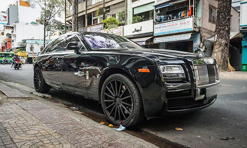 Siêu xe sang Rolls-Royce Ghost độ mâm Vossen tại Sài Gòn