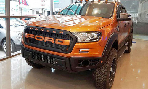 Ford Ranger độ phong cách Raptor giá 1,1 tỷ ở Sài Gòn