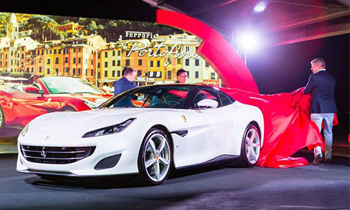 Siêu xe mui trần Ferrari Portofino tiền tỷ ra mắt tại Singapore