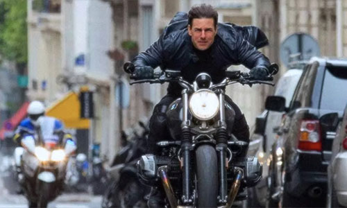 Tom Cruise cầm lái hàng loạt xe môtô BMW Motorrad mới