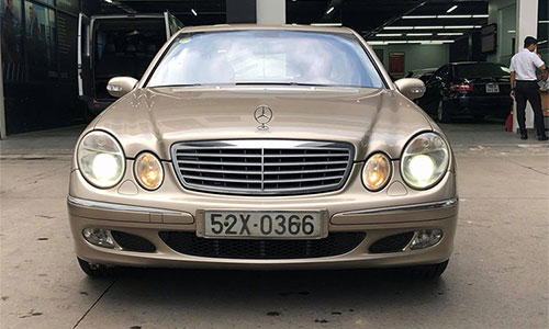 Xe sang Mercedes E240 dùng chán 14 năm, bán 300 triệu đồng