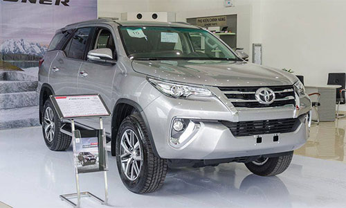 Toyota Fortuner nhập khẩu giá khoảng 850 triệu đồng tại Việt Nam