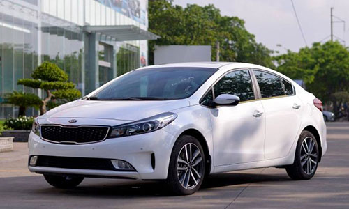 Kia Cerato giá 499 triệu đồng "đấu" Toyota Vios tại Việt Nam