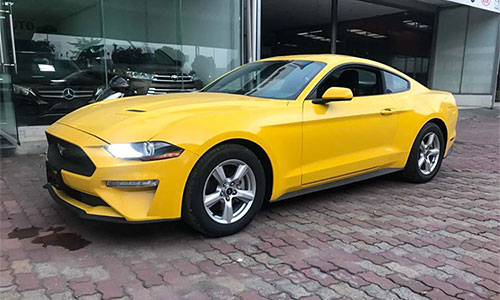 Cận cảnh Ford Mustang 2018 giá hơn 2 tỷ đồng tại Hà Nội