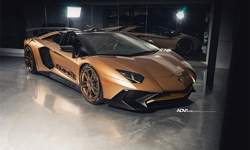 Lamborghini Aventador SV mui trần độ "khoác áo" vàng cực độc 