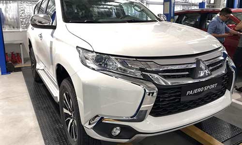 Cận cảnh Mitsubishi Pajero Sport máy dầu giá rẻ tại VN