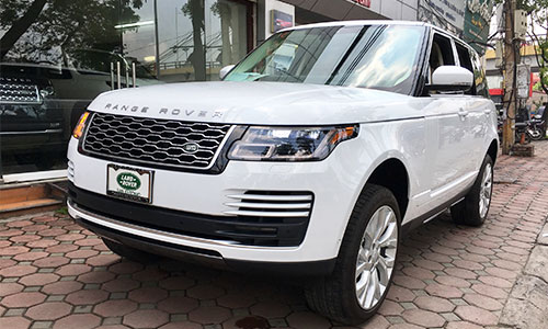 Range Rover HSE 2018 hơn 8 tỷ đồng cập bến Hà Nội 