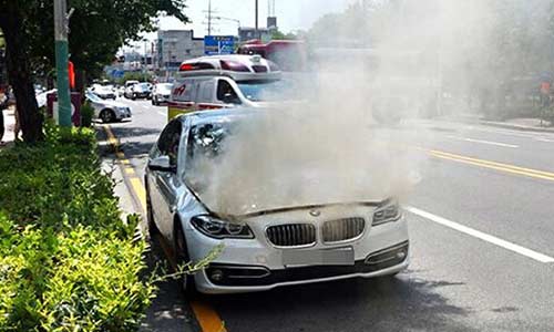 Xe sang BMW cháy tại Hàn Quốc là do lỗi phần mềm