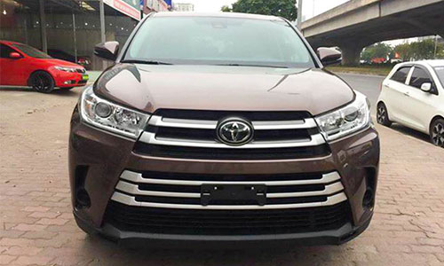 Cận cảnh Toyota Highlander 2018 giá 2,7 tỷ tại Hà Nội 