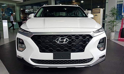 Hyundai SantaFe 2019 máy dầu giá 1,15 tỷ đồng tại VN