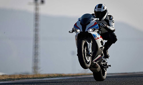 Siêu môtô BMW S1000RR 2019 lột xác hoàn toàn