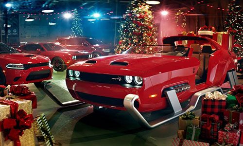 Dodge chế tạo xe trượt tuyết "cơ bắp" cho ông già Noel