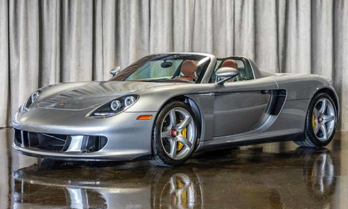 Siêu xe Porsche Carrera GT dùng 12 năm "thét giá" 35 tỷ 