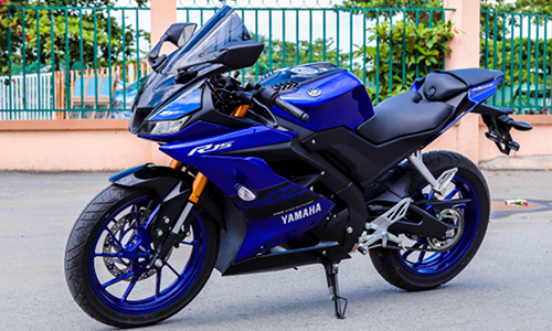 Cận cảnh Yamaha R15 vừa giảm giá 14 triệu tại Việt Nam