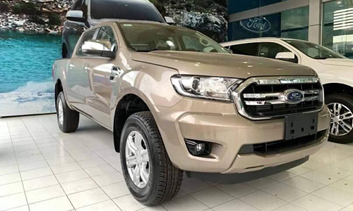 "Soi" Ford Ranger XLT 2018 giá 779 triệu tại Việt Nam