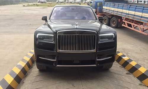 "Đập thùng" SUV siêu sang Rolls-Royce Cullinan tại Campuchia