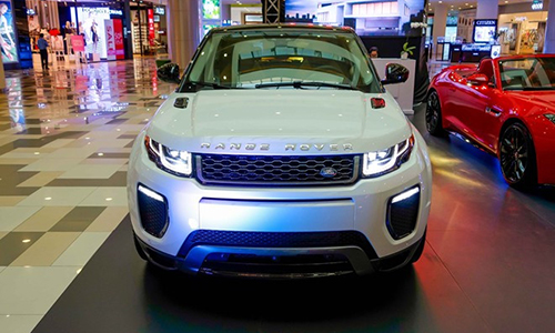 Range Rover Evoque xuống giá tới 200 triệu tại Việt Nam